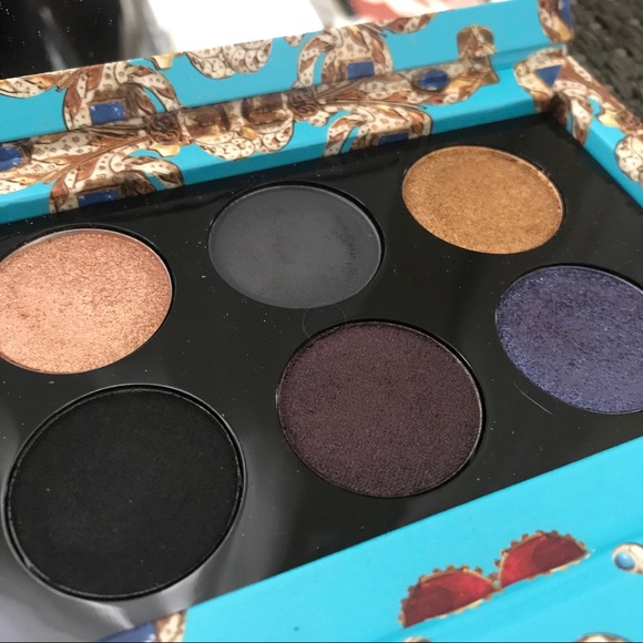 SOLD - Pat McGrath Dark Star palette - Picture 2 of 6